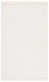 Safavieh Marbella 4'-0" x 6'-0" Rug in Ivory