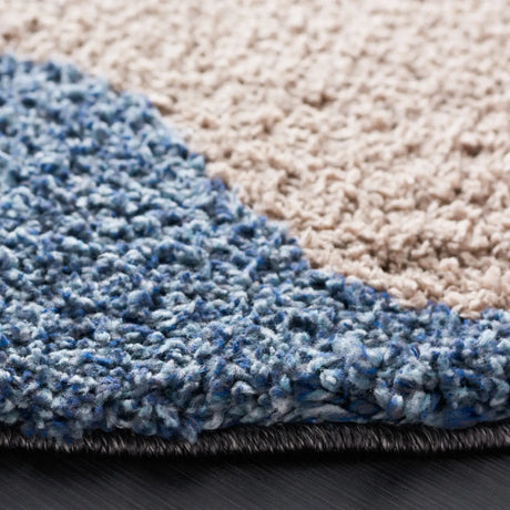 Safavieh Calico Shag 6'-7" x 6'-7" Rug in Black / Taupe