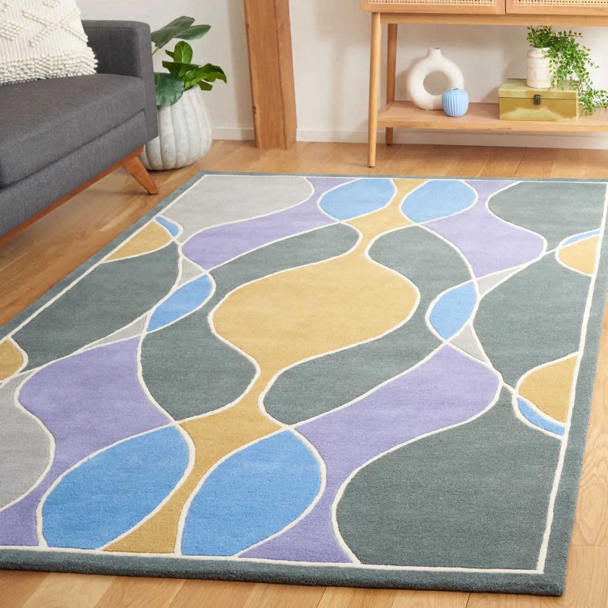 Safavieh Soho 3'-6" x 5'-6" Rug in Multi