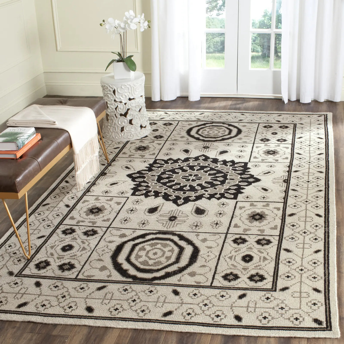 Safavieh Kenya 6'-0" x 9'-0" Rug in Ivory / Grey