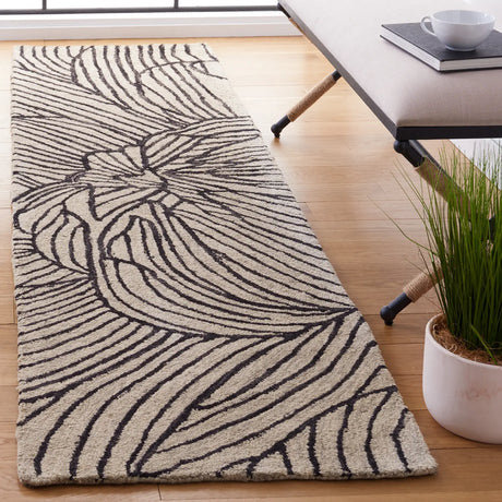 Safavieh Metro 2'-3" x 9'-0" Rug in Black / Ivory