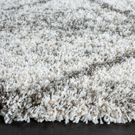Safavieh Hudson Shag 5'-3" x 5'-3" Rug in Grey / Beige