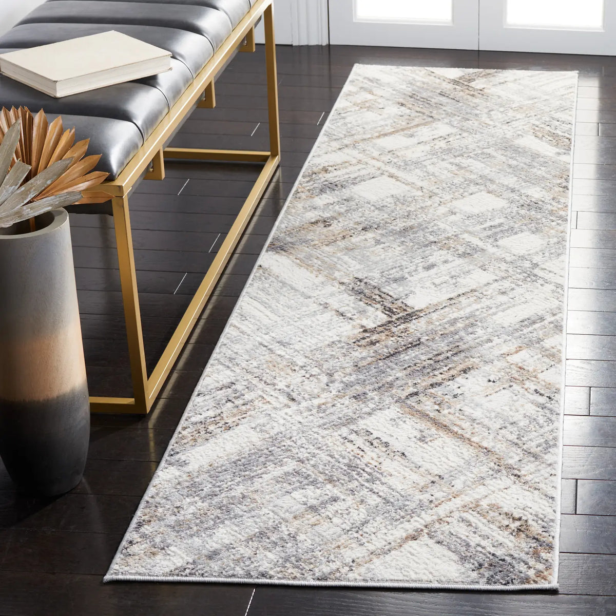 Safavieh Shivan 100 2'-2" x 8'-0" Rug in Ivory / Grey
