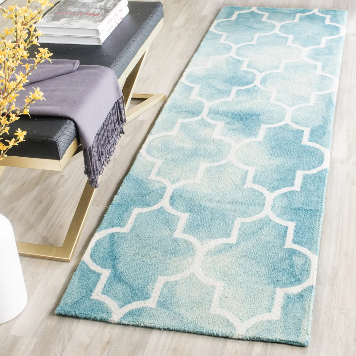Safavieh Dip Dye 2'-3" x 6'-0" Rug in Turquoise / Ivory