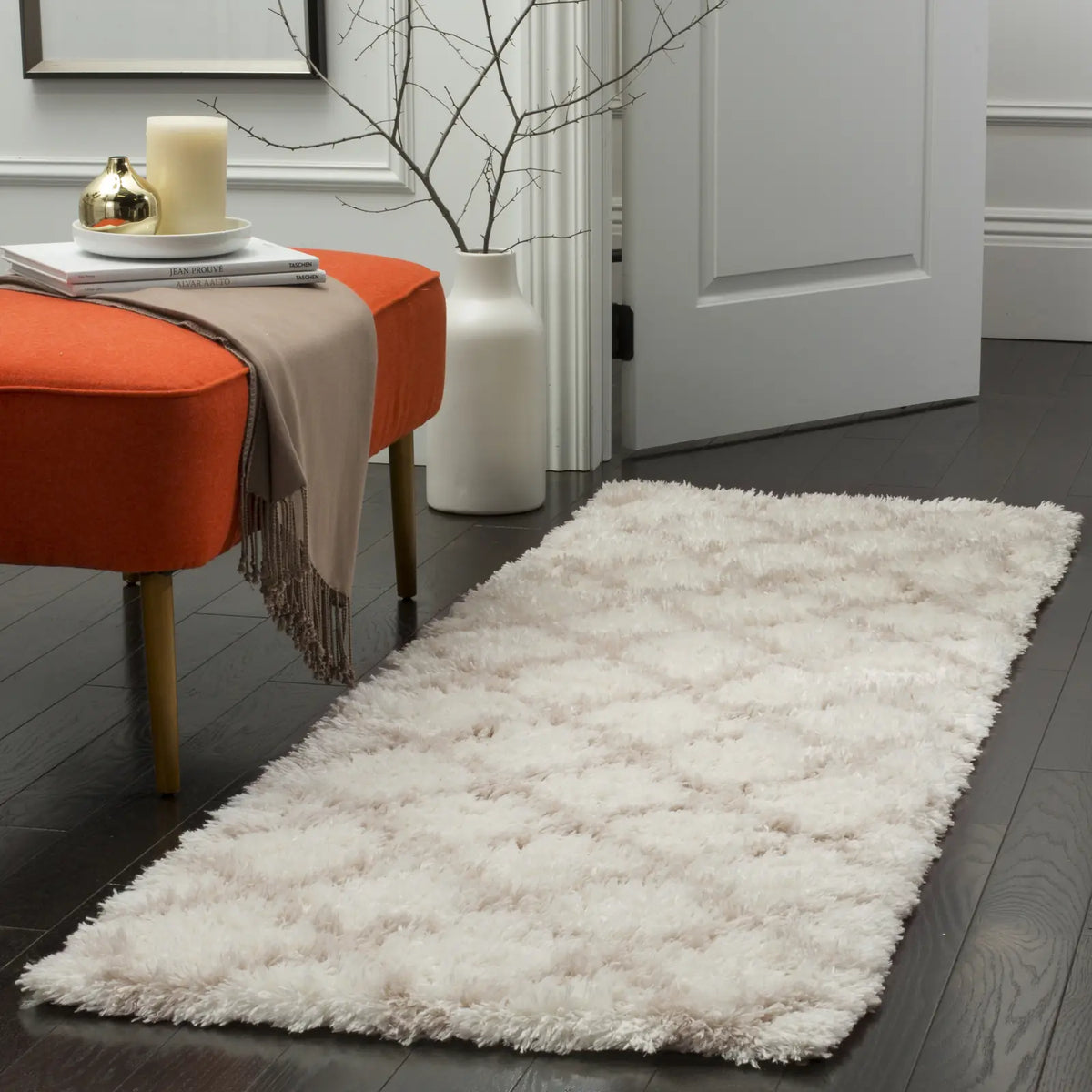 Safavieh Indie Shag 2'-3" x 7'-0" Rug in Ivory / Mushroom