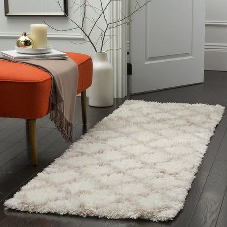Safavieh Indie Shag 2'-3" x 7'-0" Rug in Ivory / Mushroom