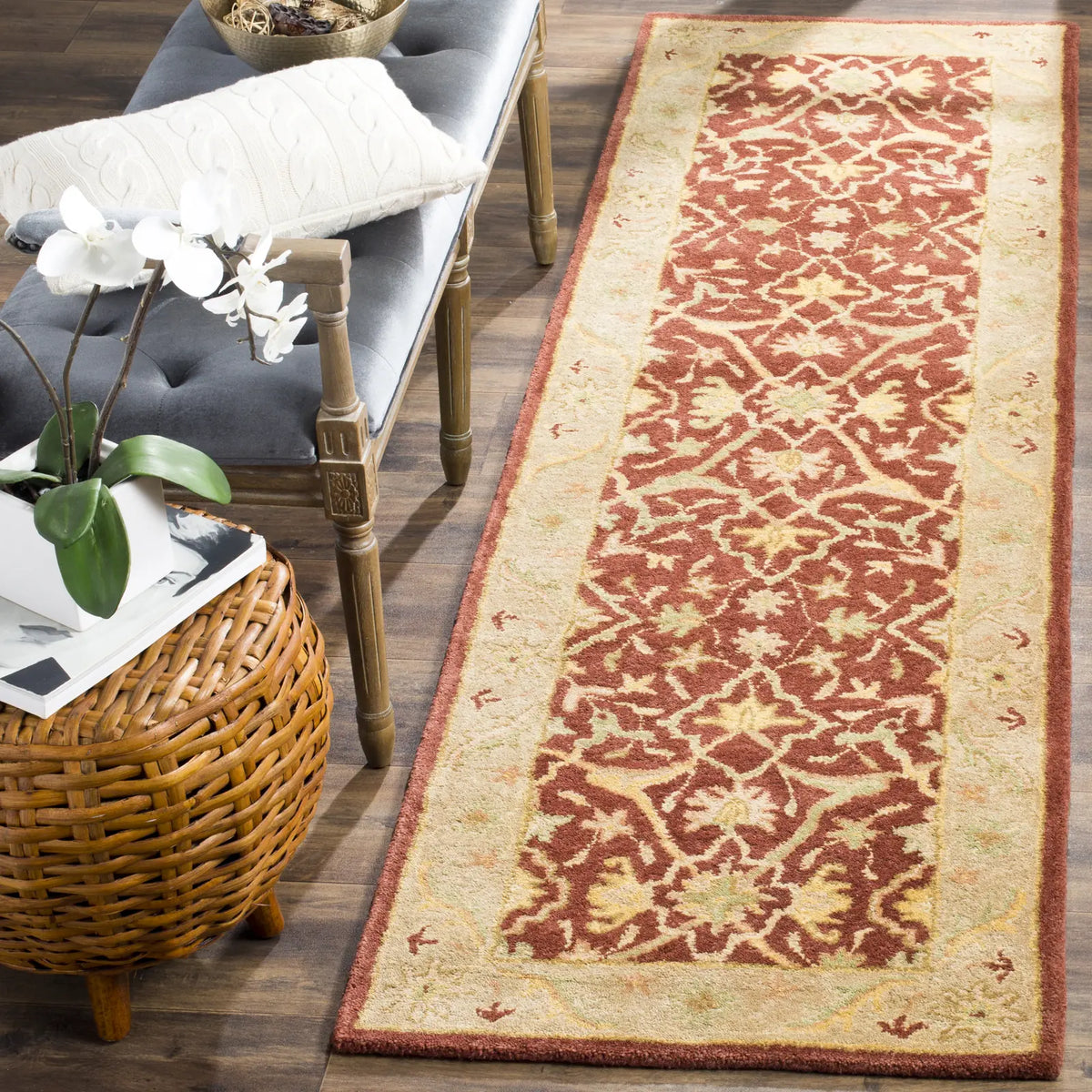Safavieh Antiquity 2'-3" x 10'-0" Rug in Rust