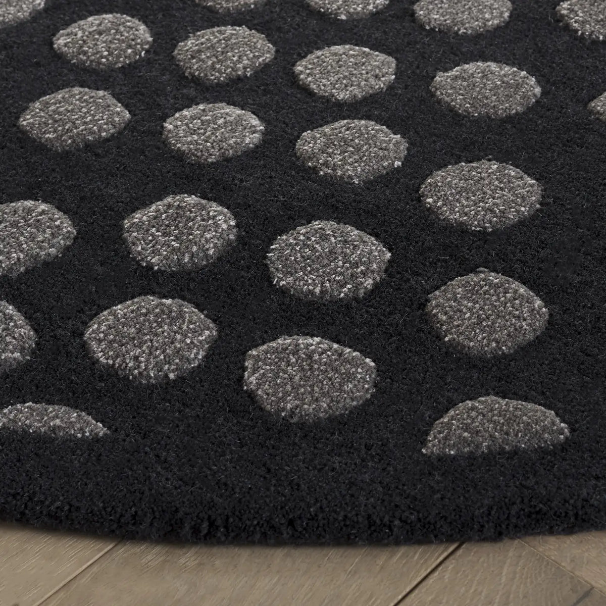 Safavieh Soho 6'-0" x 6'-0" Rug in Dark Grey