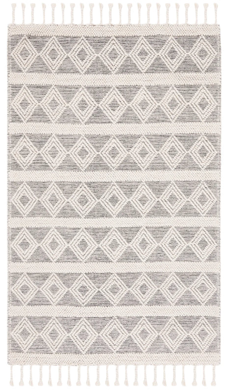 Safavieh Natura 4'-0" x 6'-0" Rug in Ivory / Black