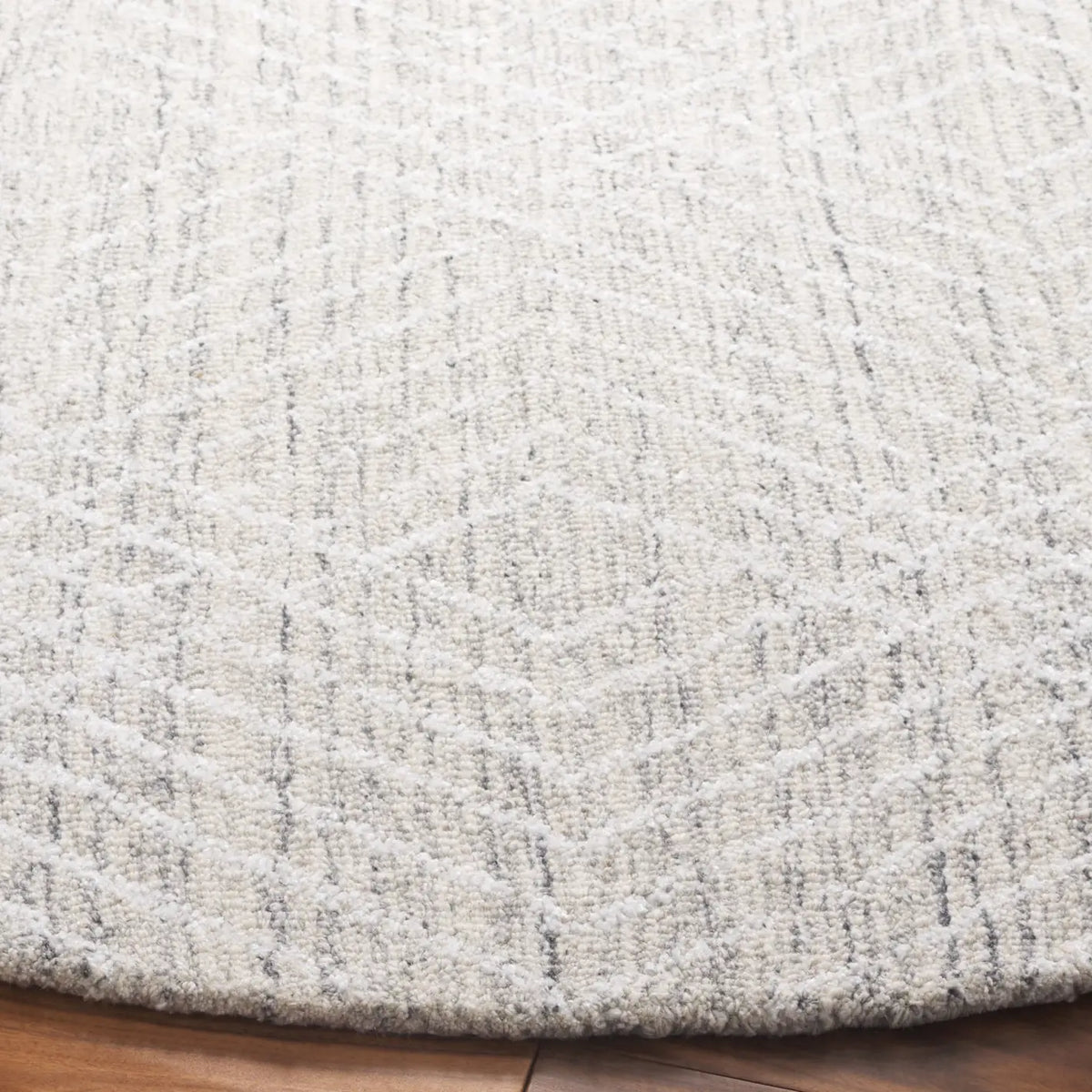 Safavieh Abstract 6'-0" x 6'-0" Rug in Silver / Ivory