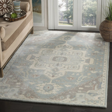 Safavieh Heritage 5'-0" x 8'-0" Rug in Blue / Ivory