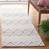Safavieh Marbella 2'-3" x 9'-0" Rug in Ivory / Black