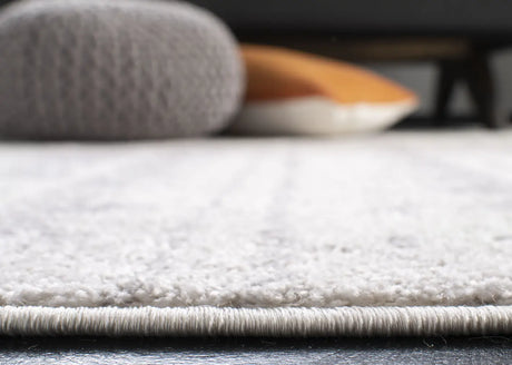 Safavieh Adirondack 4'-0" x 6'-0" Rug in Ivory / Grey