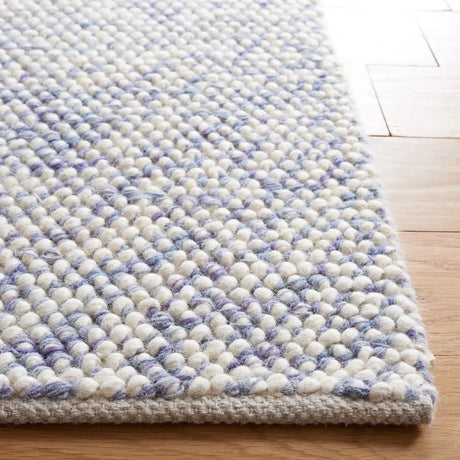 Safavieh Natura 4'-0" x 6'-0" Rug in Blue / Ivory
