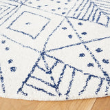 Safavieh Casablanca 6'-0" x 6'-0" Rug in Ivory / Blue