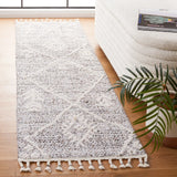 Safavieh Chapel 2'-2" x 8'-0" Rug in Black / Ivory