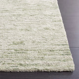 Safavieh Ebony 4'-0" x 6'-0" Rug in Green / Ivory