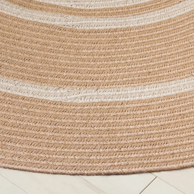 Safavieh Braided 800 5'-0" x 5'-0" Rug in Natural / Ivory