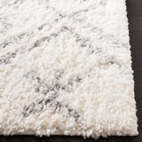 Safavieh Parma Shag 4'-0" x 6'-0" Rug in Cream / Grey