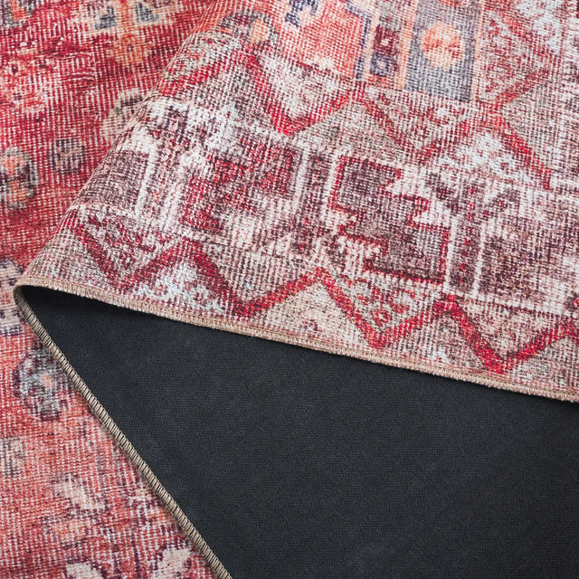 Safavieh Vintage Serapi 600 6'-0" x 9'-0" Rug in Red / Blue