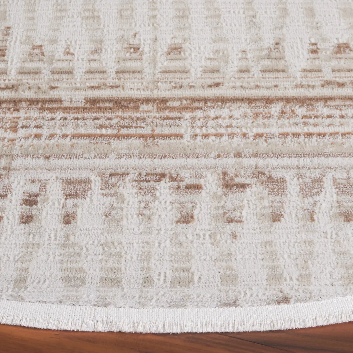Safavieh Mila 6'-7" x 6'-7" Rug in Ivory / Beige Grey