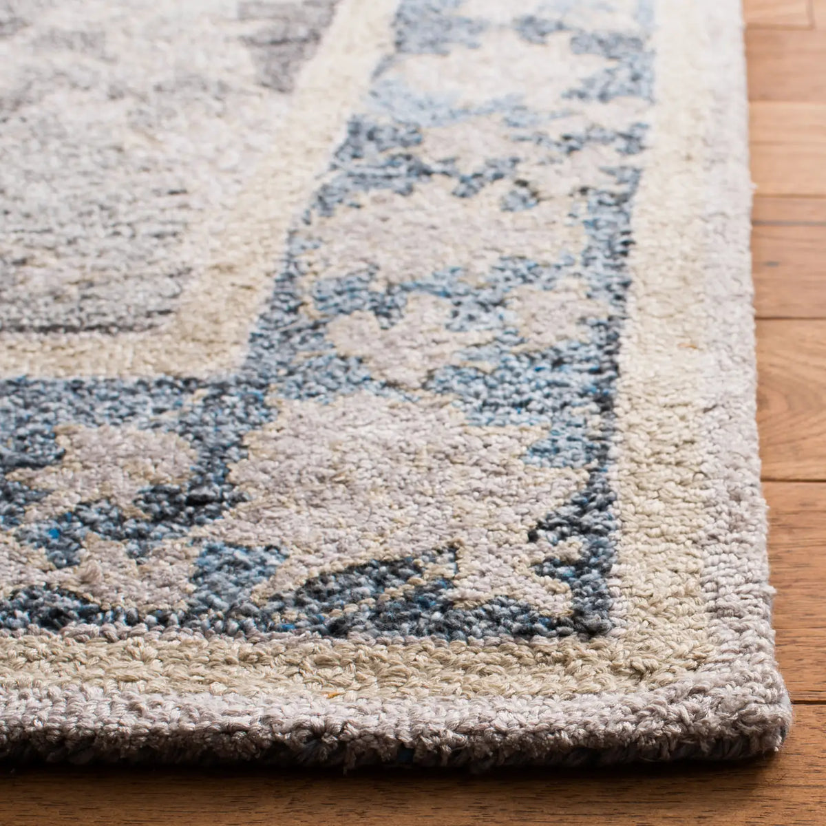 Safavieh Abstract 4'-0" x 6'-0" Rug in Beige / Blue