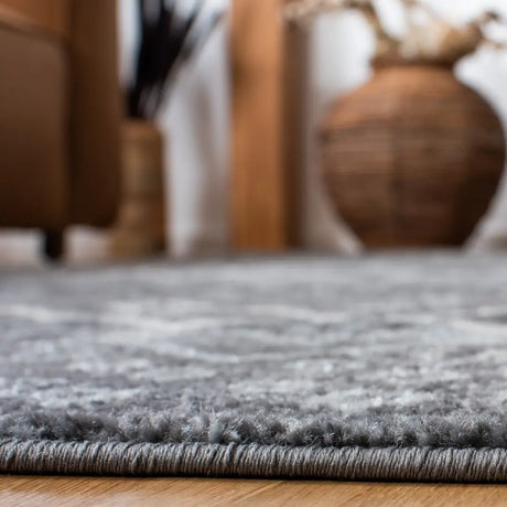 Safavieh Amsterdam 5'-1" x 7'-6" Rug in Dark Grey / Light Grey