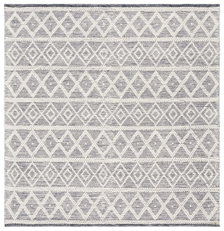 Safavieh Natura 6'-0" x 6'-0" Rug in Ivory / Navy