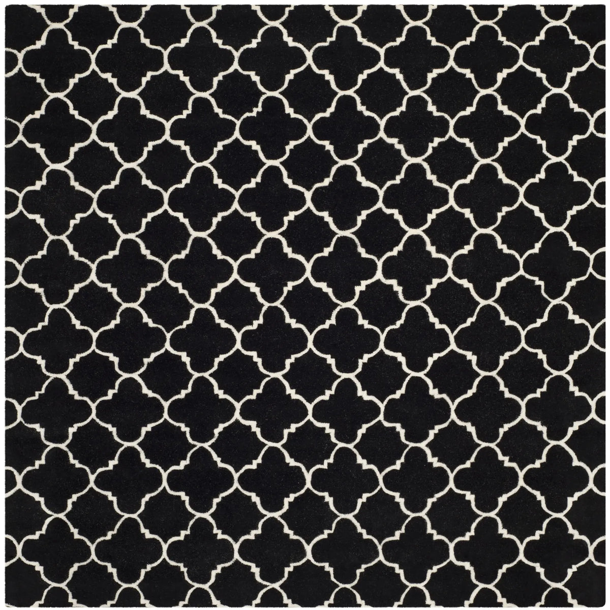 Safavieh Chatham 7'-0" x 7'-0" Rug in Black / Ivory