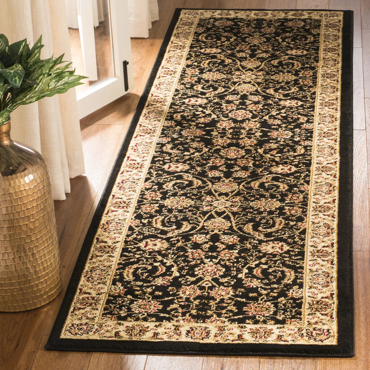 Safavieh Lyndhurst 2'-3" x 10'-0" Rug in Black / Ivory