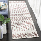 Safavieh Cedar Brook 2'-3" x 6'-0" Rug in Ivory / Rust