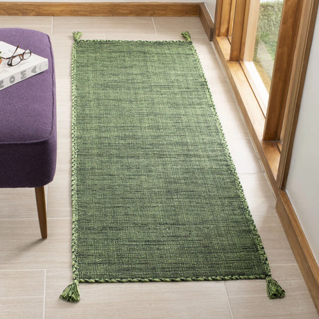 Safavieh Montauk 2'-3" x 10'-0" Rug in Green / Black