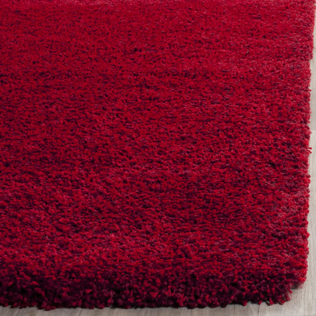 Safavieh Santa Monica Shag 4'-0" x 6'-0" Rug in Red