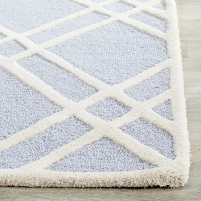 Safavieh Cambridge 2'-6" x 6'-0" Rug in Light Blue / Ivory