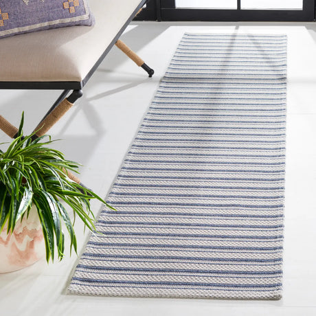 Safavieh Martha Stewart 2'-0" x 8'-0" Rug in Navy / Light Grey