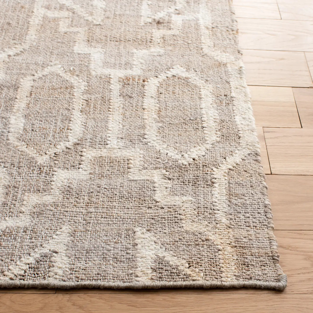 Safavieh Natural Fiber 4'-0" x 6'-0" Rug in Grey / Ivory