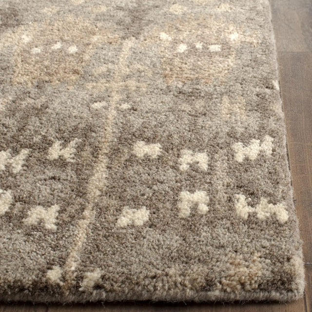 Safavieh Wyndham 2'-3" x 11'-0" Rug in Natural / Multi