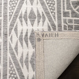 Safavieh Marbella 4'-0" x 6'-0" Rug in Grey / Ivory