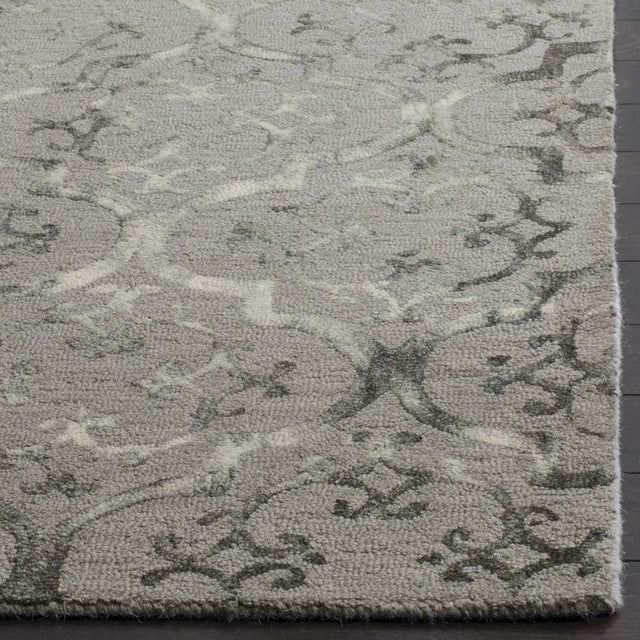 Safavieh Dip Dye 5'-0" x 8'-0" Rug in Grey