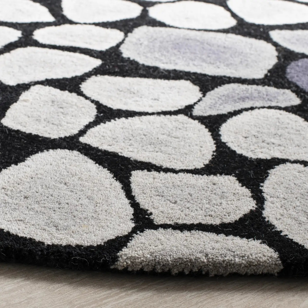 Safavieh Soho 6'-0" x 6'-0" Rug in Grey / Ivory