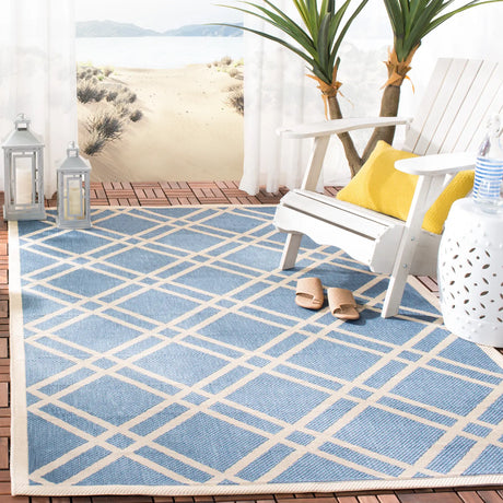 Safavieh Courtyard 4'-0" x 5'-7" Rug in Blue / Beige
