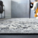 Safavieh Brentwood 4'-0" x 6'-0" Rug in Grey / Black