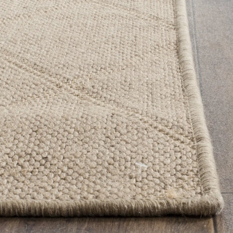 Safavieh Palm Beach 2'-0" x 8'-0" Rug in Seagrass