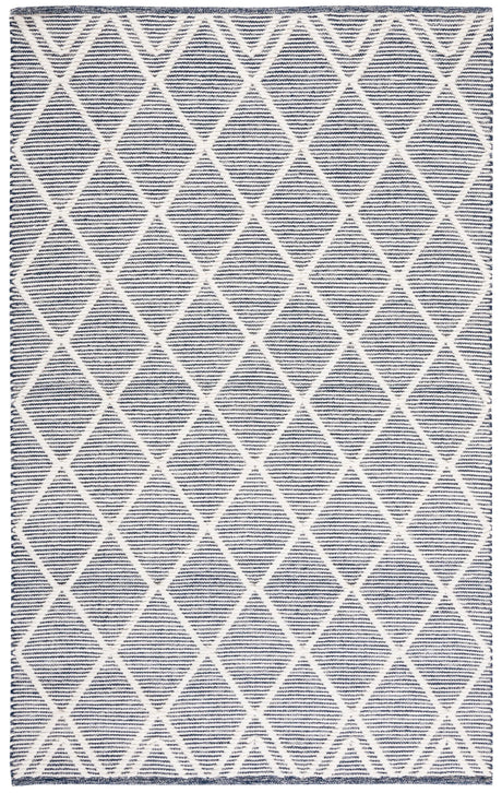 Safavieh Natura 4'-0" x 6'-0" Rug in Navy / Ivory