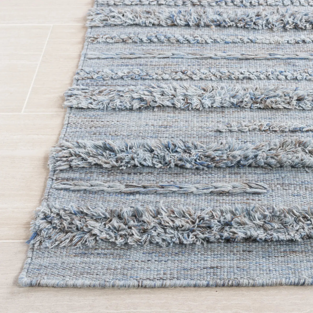 Safavieh Vermont 4'-0" x 6'-0" Rug in Grey / Blue