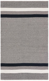 Safavieh Kilim 4'-0" x 6'-0" Rug in Black / Ivory