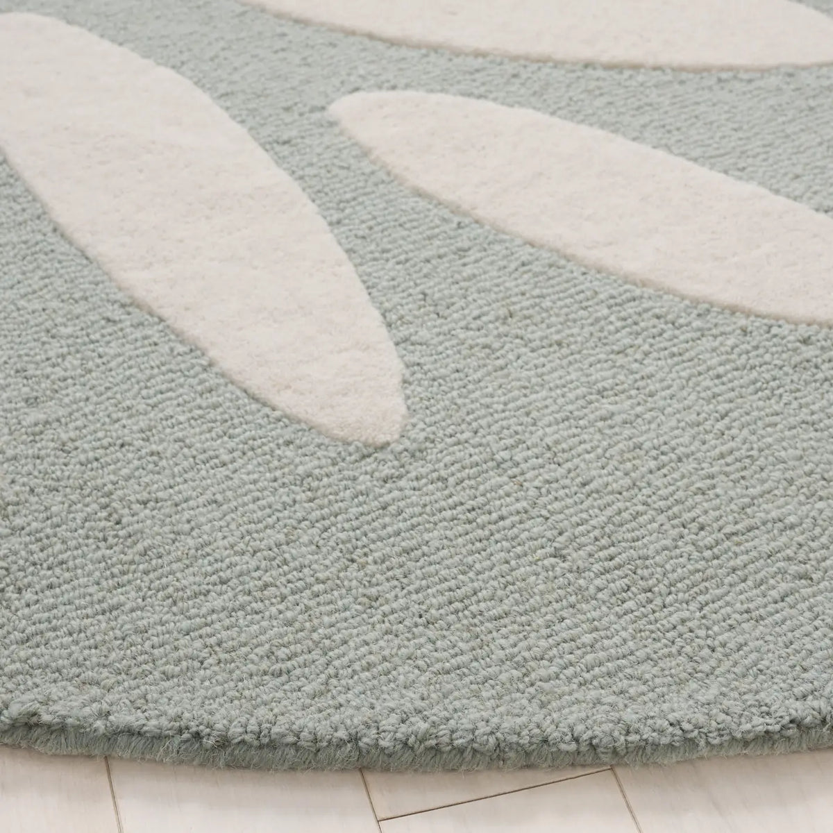 Safavieh Safavieh Kids 6'-0" x 6'-0" Rug in Teal / Ivory