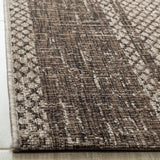 Safavieh Courtyard 4'-0" x 5'-7" Rug in Light Beige / Light Brown