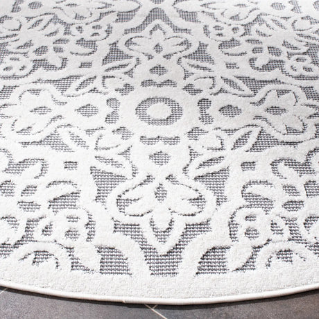 Safavieh Cabana 6'-7" x 6'-7" Rug in Ivory / Grey