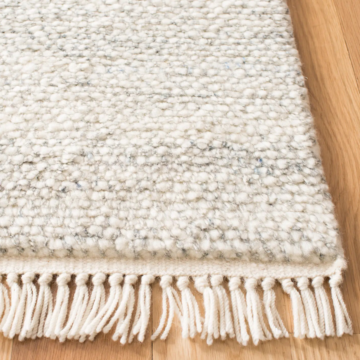 Safavieh Casablanca 5'-0" x 8'-0" Rug in Grey